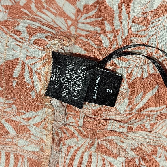 NWT | Torrid × Disney Nightmare Before Christmas Pull On Tiki Shorts | Size 2 - Picture 5 of 6